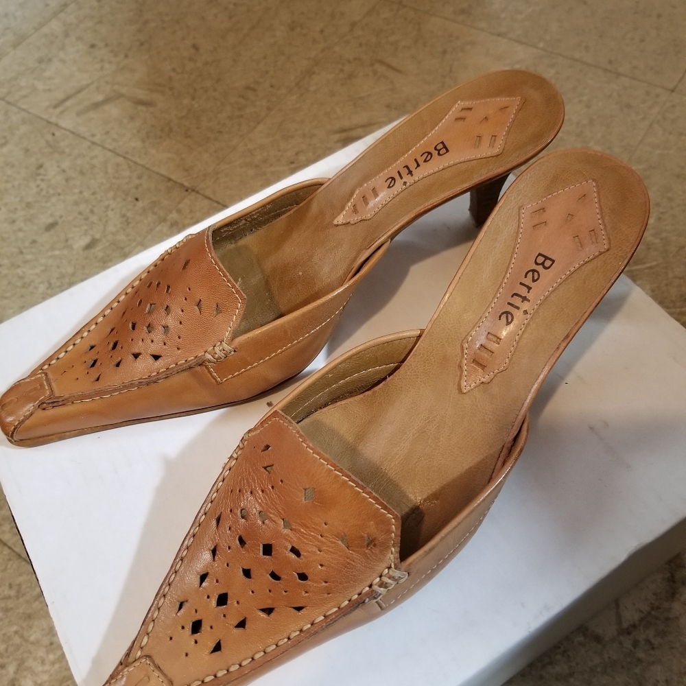 Mule Sandals - Picture 2 of 4